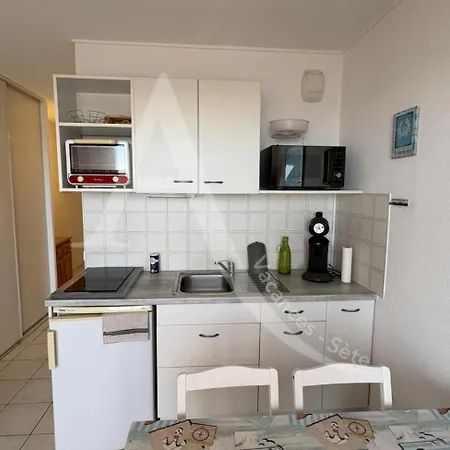 1ere Ligne Port De Sete, 1 Chambre, Pkg, Piscine Sete